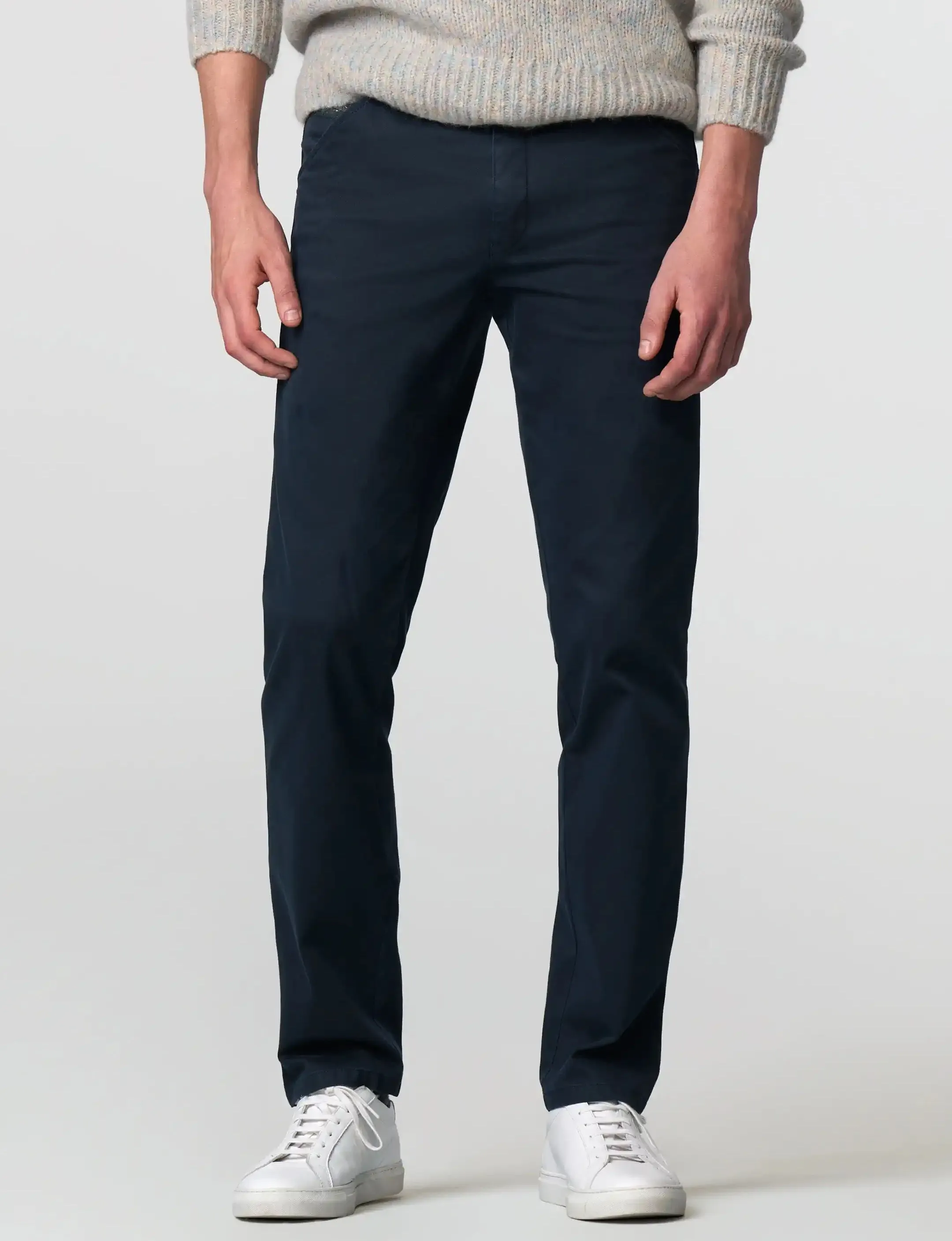 30% OFF - MEYER Chicago Trousers - 5613 Fine Micro Cotton Chinos - Navy