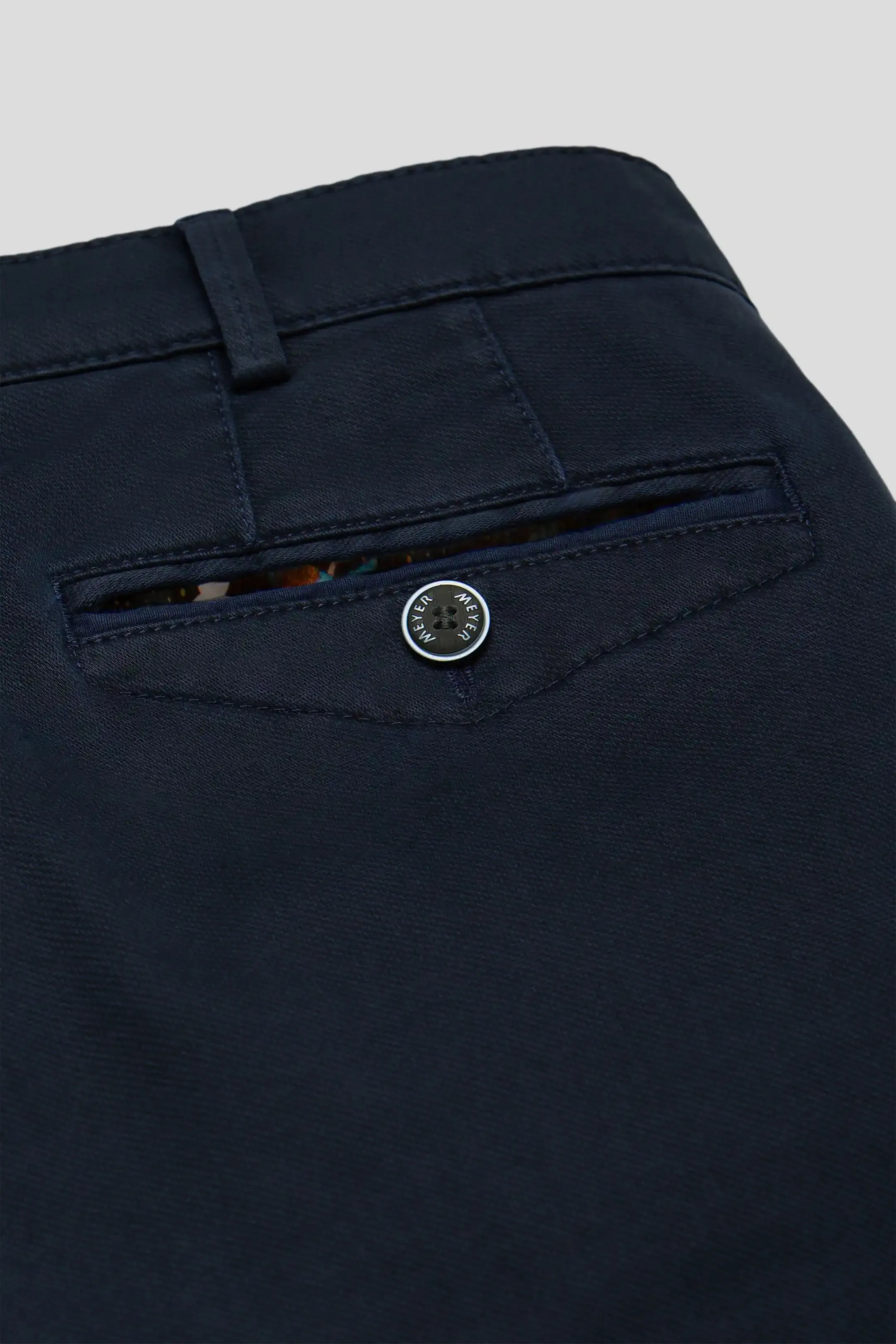 30% OFF - MEYER Chicago Trousers - 5613 Fine Micro Cotton Chinos - Navy