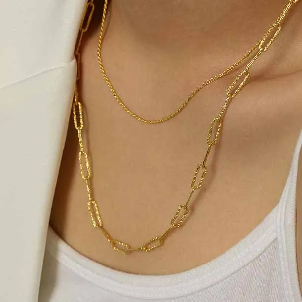 Hammered Collection Necklace in Gold-Plated