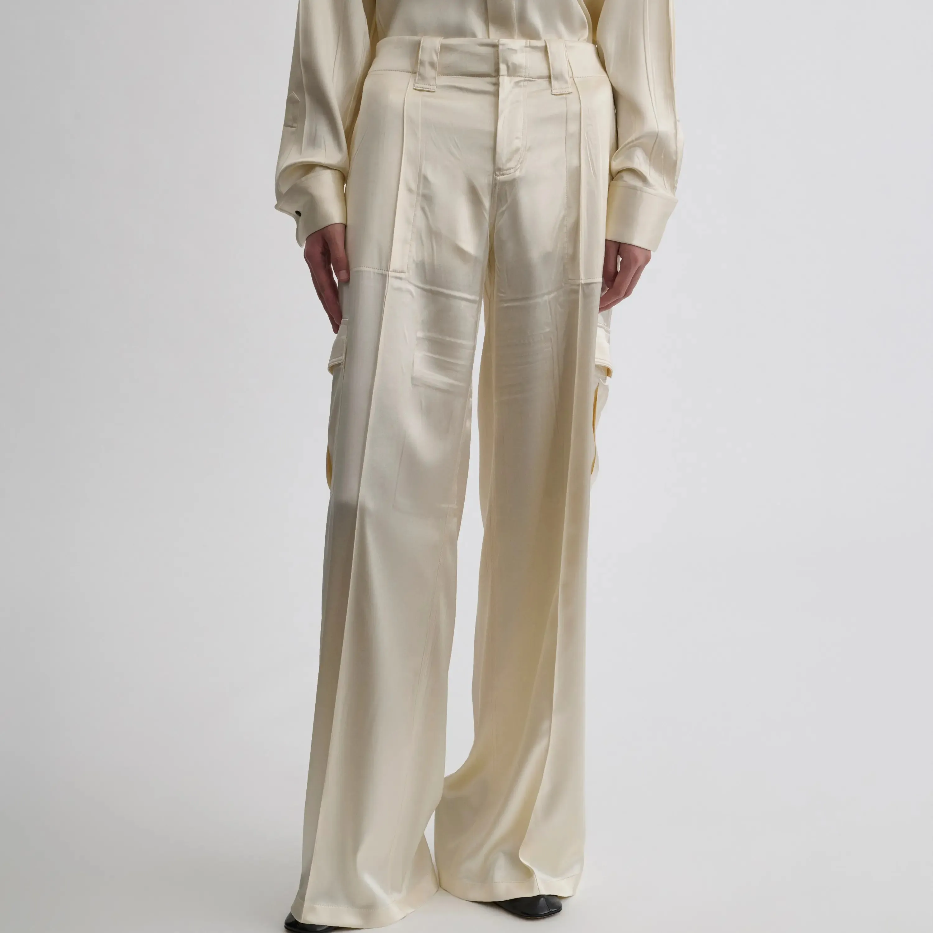 LIQUID CARGO TROUSERS | cream silk