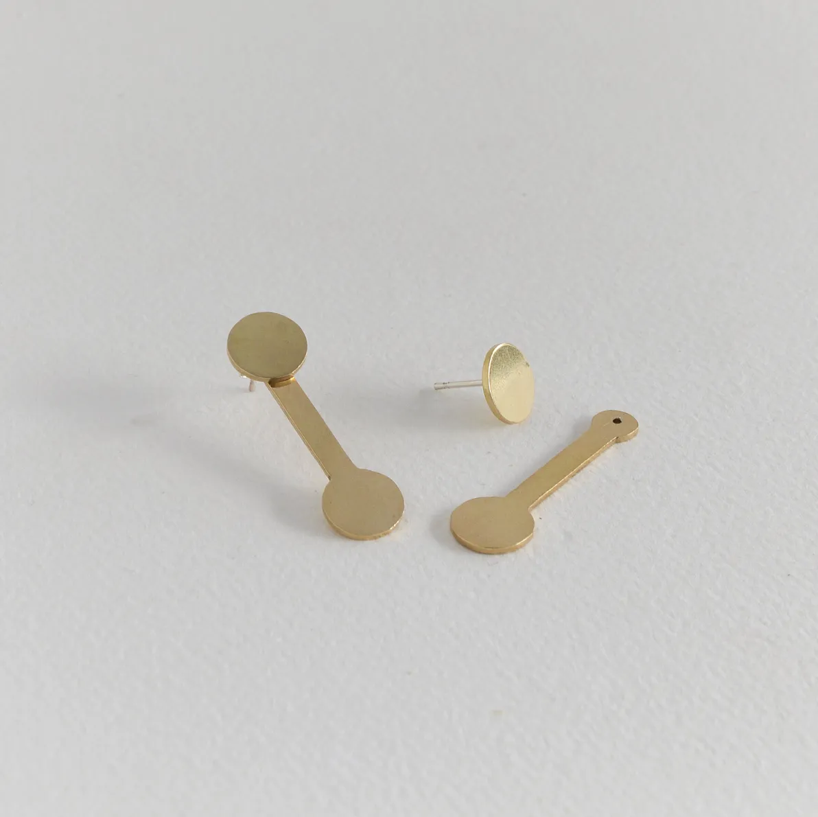 Meet the cat Connect The Dots Ear jackets brass