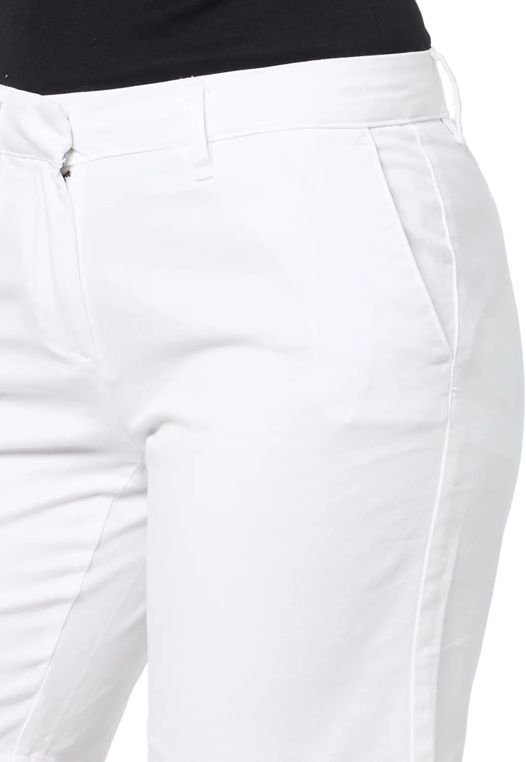 Nautica Women's Riviera Chino Twill 9 Inch Inseam Shorts