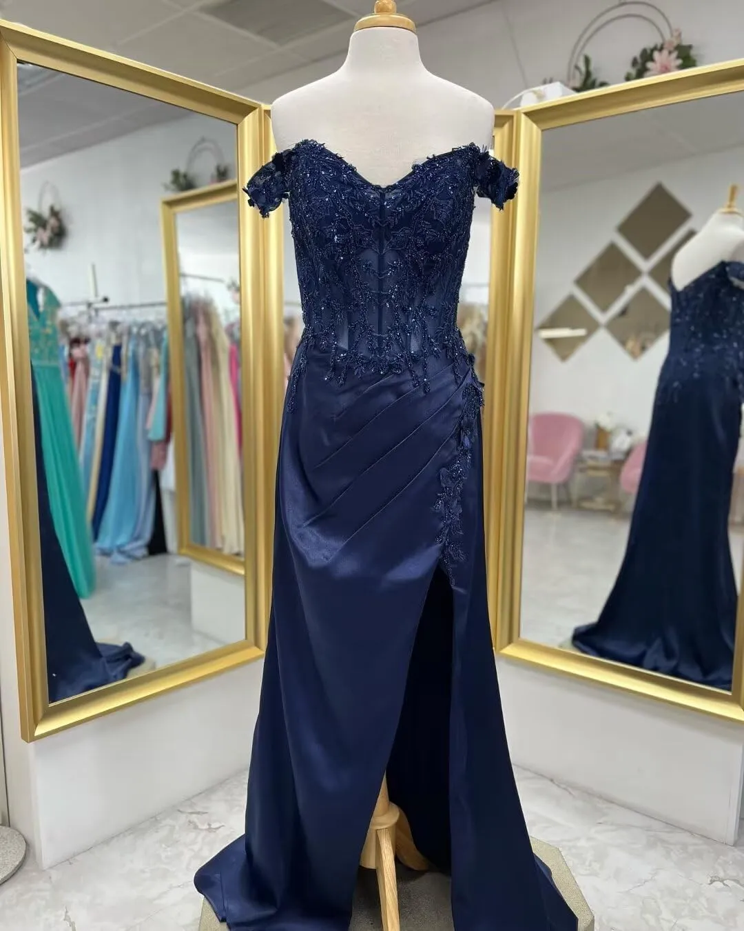 Satin Mermaid Prom Dresses for Women Long Off Shoulder Lace Applique Formal Evening Party Gown with Slit