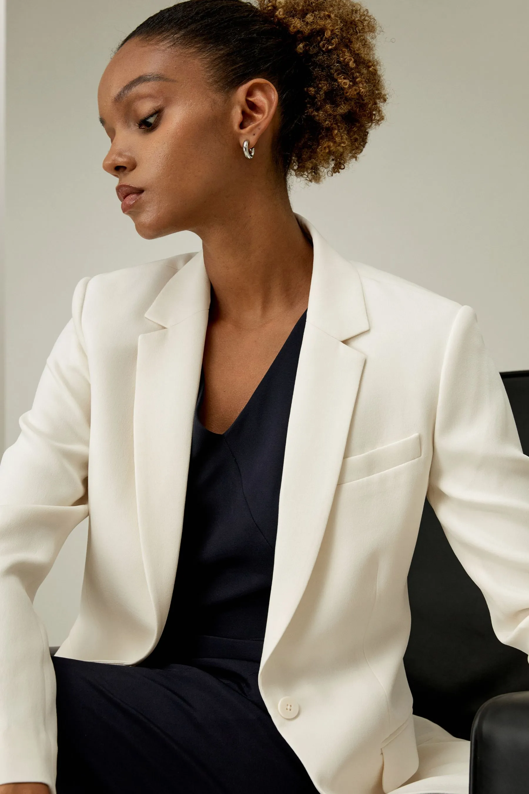 Silk Sleek Blazer - White