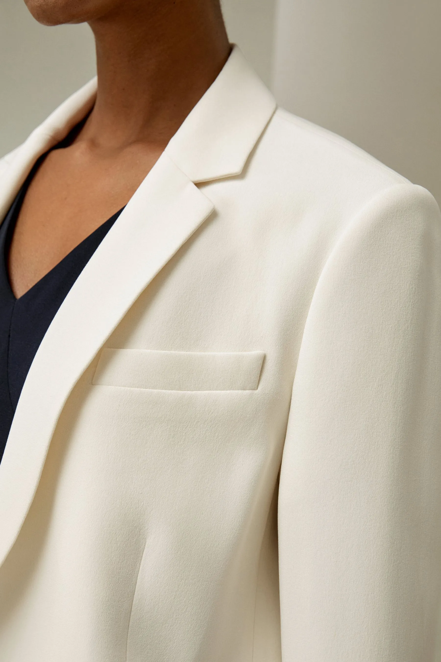 Silk Sleek Blazer - White