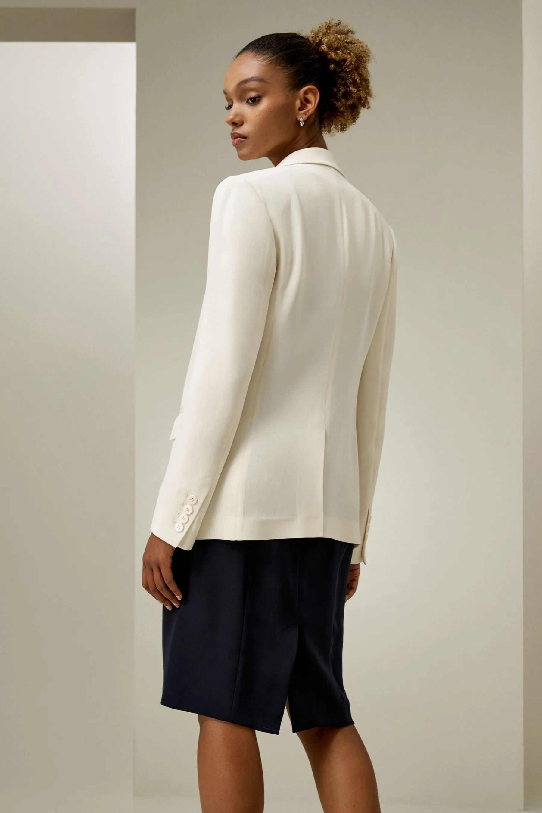 Silk Sleek Blazer - White