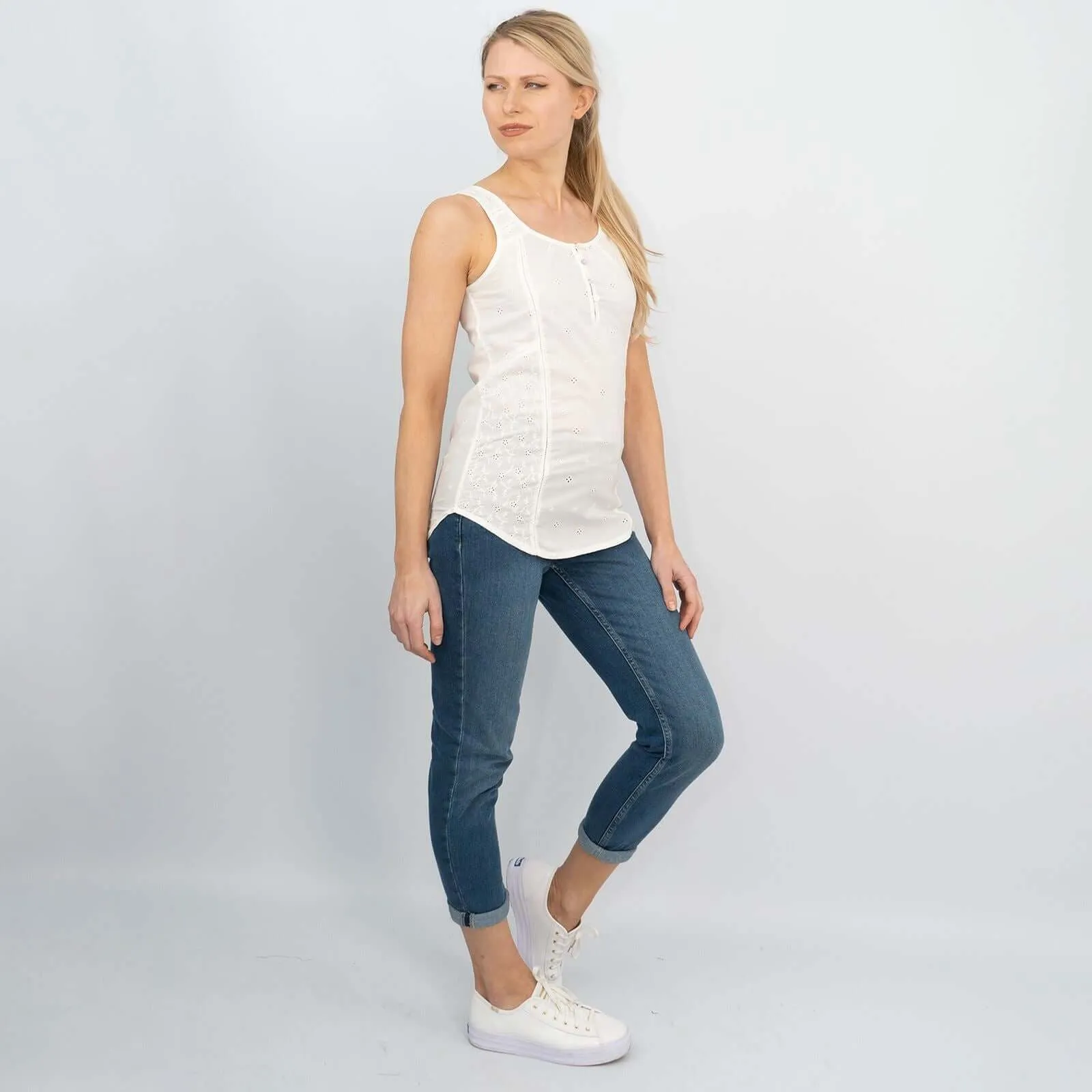 White Sleeveless Vest Floral Embroidery Cami Tops